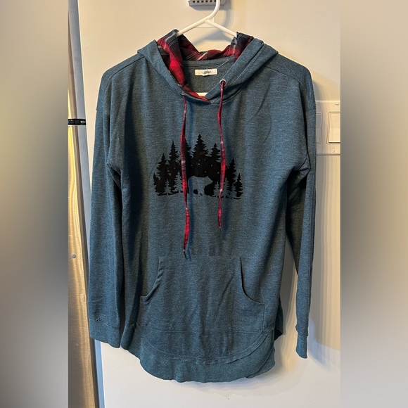 Sweaters - Picture 6 of 7